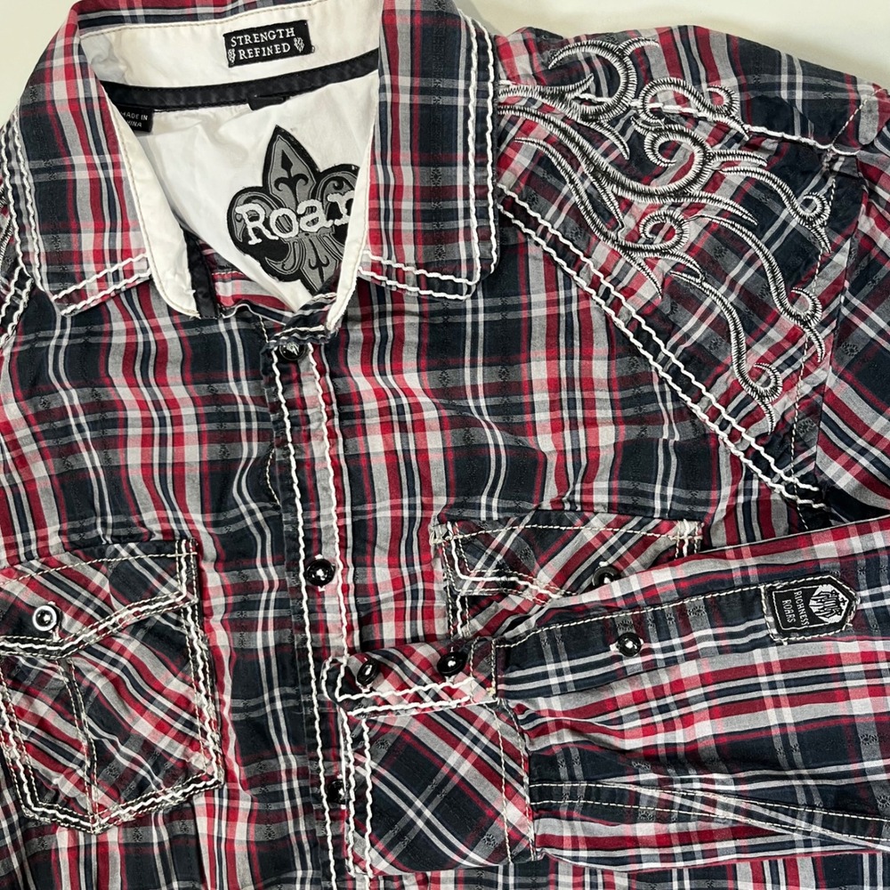 Roar Button Up Shirt Mens Size M Plaid Embroidered Cross Y2K Western Biker